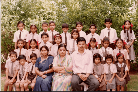 Class group photograph, mid-1990s