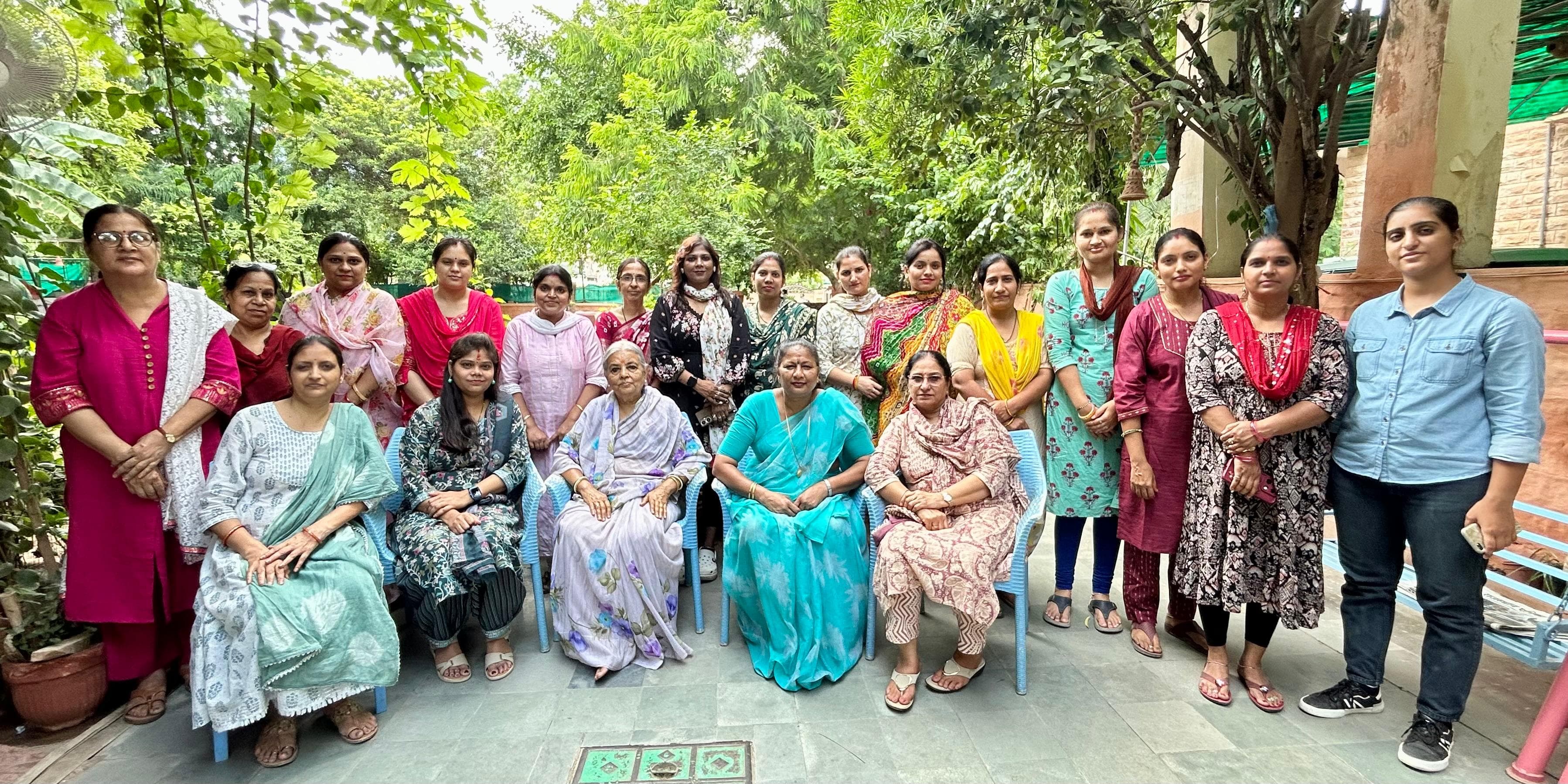 Faculty group — wide shot with senior teachers