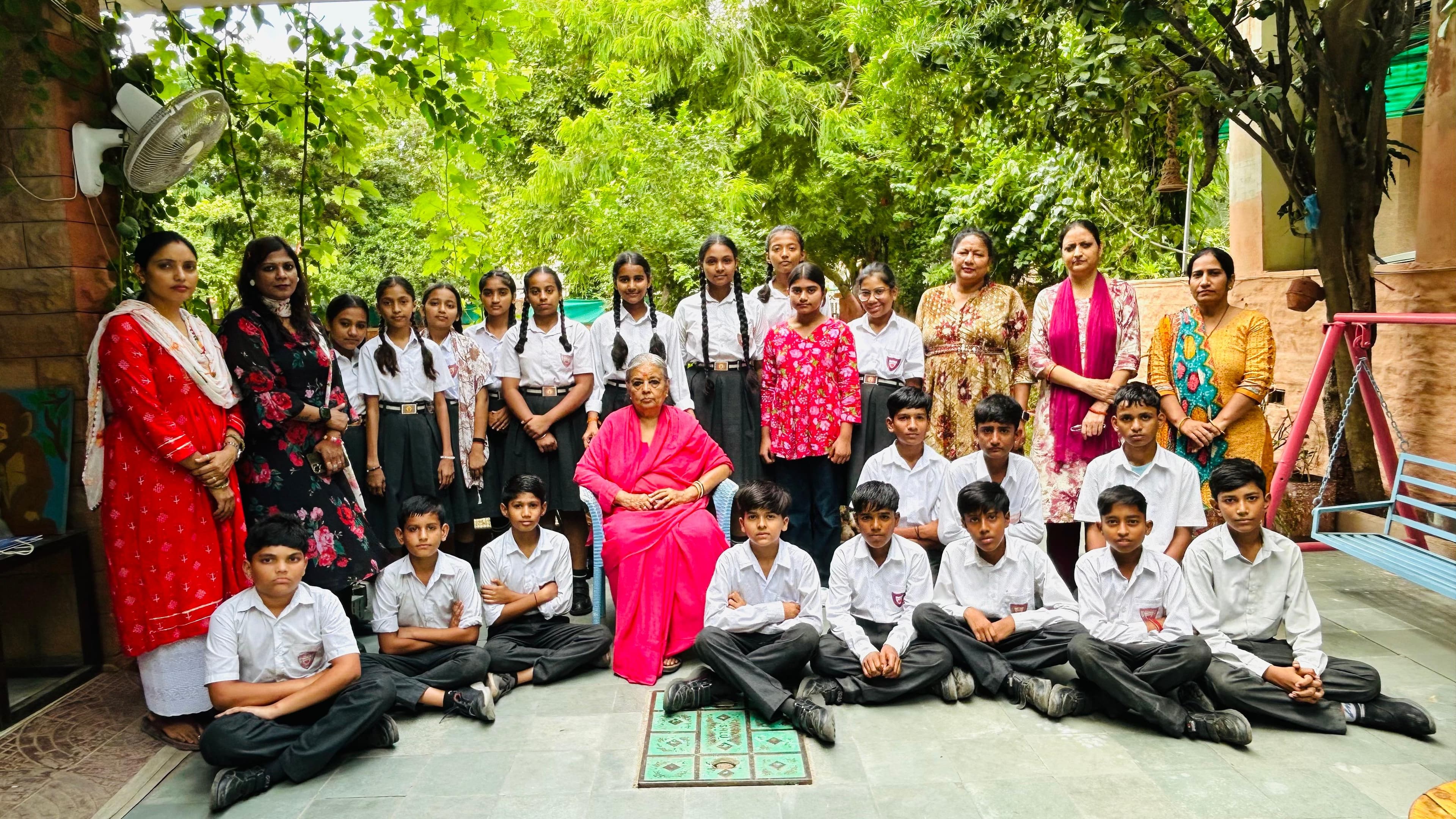 Primary — Class IV with Director and teachers